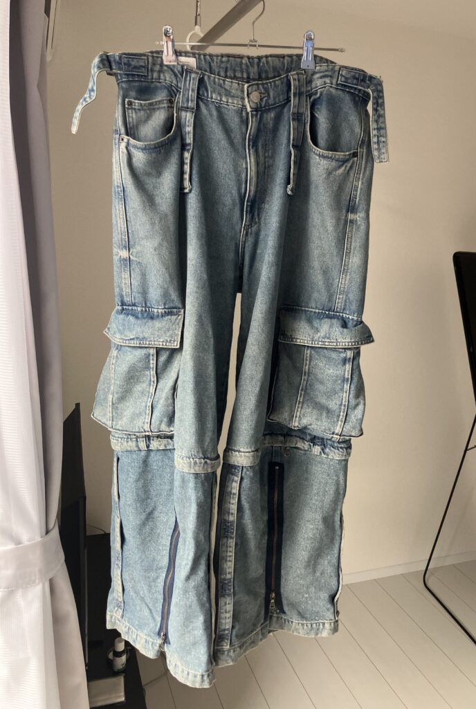 ZARAのカーゴワイドパンツ